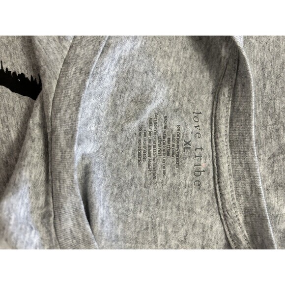 NASA Men's XL Space Shuttle with Astronaut on Space Walk T Shirt Neon Colors - Picture 6 of 9